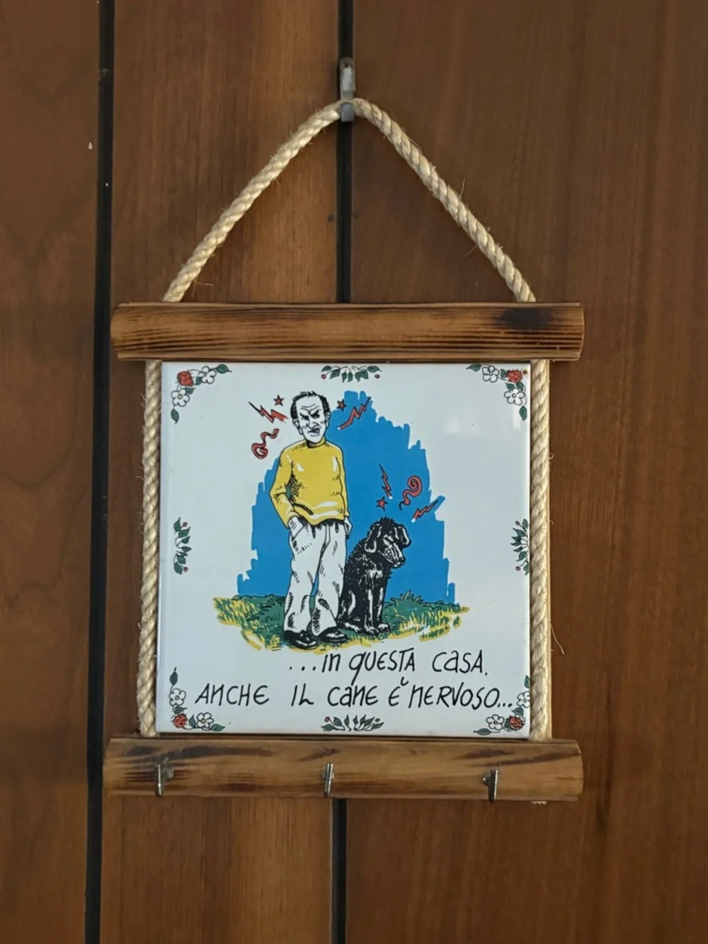 Vintage Italian Saying Ceramic Wall Plaque Key Holder with Dog Illustration